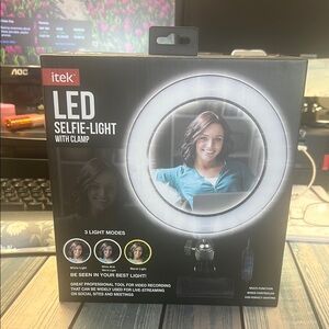 itek LED Selfie Light with Clamp